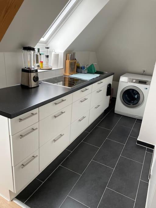 Gemuetliche & Zentrale Wohnung In Der Stadt Zuerich Bagian luar foto