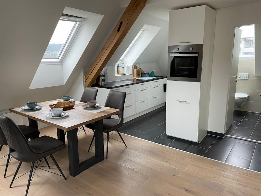 Gemuetliche & Zentrale Wohnung In Der Stadt Zuerich Bagian luar foto